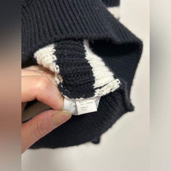 Stripes Sweater 63%Wool and 37% cotton. size large excellent condition - Picture 2 of 6